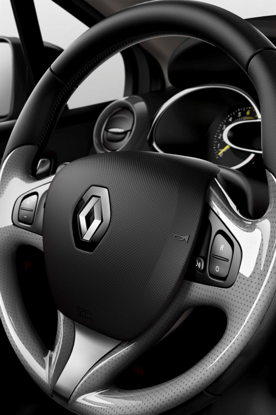  Renault Clio 2013 года  (фото 52 из 90)